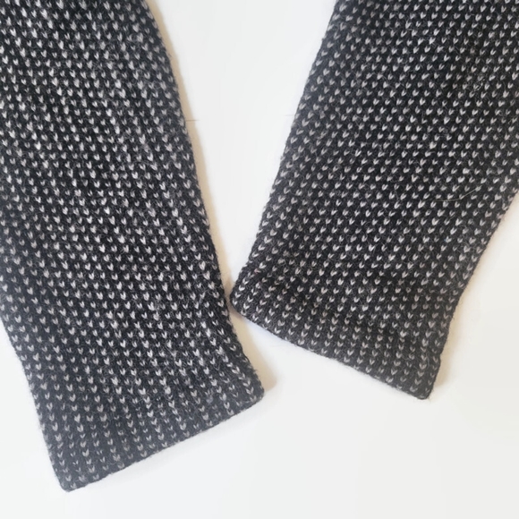 Northern Isles Wool Purple and Black Cardigan Sweater - Picture 13 of 16